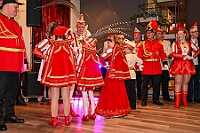 03 PriEmpfRoteFunken 2025-02-29  (4)  Der Mittwoch vor Altweiber - Um 11.11Uhr starten wir an diesem Tag in Rheinhausen in der Erlöserkirche. Darin Finder der traditionelle Bügermeisterempfang Rheinhausens statt. Nicht weil unser Bus zum TÜV muss, nein wir fahren nach Neumühl zur DEKRA zum Prinzenwiegen. Prinz Holger II. und wir werden gegen Kartons voller Wurfmaterial aufgewogen. Abends dann noch mal in das IntercityHotel zum Prinzenempfang der Roten Funken, Tradition halt am Vorabend zu Altweiber. : DVPJ, Holger II, Kinderprinz Phil II., Prinzessin, Mia I., Prinzessin Mia I., HDK, Duisburg, Karneval, Helau, Tollität, Event, Session 2024, Session 2025, Hauptausschuss, Gemeinschaft, Hauptausschuss Karneval Duisburg, Duisburg ist echt