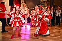 03 PriEmpfRoteFunken 2025-02-29  (6)  Der Mittwoch vor Altweiber - Um 11.11Uhr starten wir an diesem Tag in Rheinhausen in der Erlöserkirche. Darin Finder der traditionelle Bügermeisterempfang Rheinhausens statt. Nicht weil unser Bus zum TÜV muss, nein wir fahren nach Neumühl zur DEKRA zum Prinzenwiegen. Prinz Holger II. und wir werden gegen Kartons voller Wurfmaterial aufgewogen. Abends dann noch mal in das IntercityHotel zum Prinzenempfang der Roten Funken, Tradition halt am Vorabend zu Altweiber. : DVPJ, Holger II, Kinderprinz Phil II., Prinzessin, Mia I., Prinzessin Mia I., HDK, Duisburg, Karneval, Helau, Tollität, Event, Session 2024, Session 2025, Hauptausschuss, Gemeinschaft, Hauptausschuss Karneval Duisburg, Duisburg ist echt