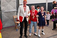 01 KinderKar Serm 2025-02-28 16  Karnevals Freitag Tour - Auf nach Serm. Dort im Festzelt findet wie in jedem Jahr der Kinderkarneval statt. Abends geht es dann nach Laar zur dortigen KG Rot-Gold. In der Mehrzweckhalle feiern die Jecken auf der Karnevalsparty. Eine kleine Karnevalsfeier erwartet uns dann danach in Wanheimerort. Der Spielmannszug der Prinzengarde feiert dort mit Freunden. : DVPJ, Holger II, Kinderprinz Phil II., Prinzessin, Mia I., Prinzessin Mia I., HDK, Duisburg, Karneval, Helau, Tollität, Event, Session 2024, Session 2025, Hauptausschuss, Gemeinschaft, Hauptausschuss Karneval Duisburg, Duisburg ist echt