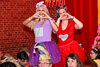 02 KarnevParty RGLAAR 2025-02-28 15  Karnevals Freitag Tour - Auf nach Serm. Dort im Festzelt findet wie in jedem Jahr der Kinderkarneval statt. Abends geht es dann nach Laar zur dortigen KG Rot-Gold. In der Mehrzweckhalle feiern die Jecken auf der Karnevalsparty. Eine kleine Karnevalsfeier erwartet uns dann danach in Wanheimerort. Der Spielmannszug der Prinzengarde feiert dort mit Freunden. : DVPJ, Holger II, Kinderprinz Phil II., Prinzessin, Mia I., Prinzessin Mia I., HDK, Duisburg, Karneval, Helau, Tollität, Event, Session 2024, Session 2025, Hauptausschuss, Gemeinschaft, Hauptausschuss Karneval Duisburg, Duisburg ist echt