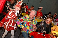 02 KarnevParty RGLAAR 2025-02-28 18  Karnevals Freitag Tour - Auf nach Serm. Dort im Festzelt findet wie in jedem Jahr der Kinderkarneval statt. Abends geht es dann nach Laar zur dortigen KG Rot-Gold. In der Mehrzweckhalle feiern die Jecken auf der Karnevalsparty. Eine kleine Karnevalsfeier erwartet uns dann danach in Wanheimerort. Der Spielmannszug der Prinzengarde feiert dort mit Freunden. : DVPJ, Holger II, Kinderprinz Phil II., Prinzessin, Mia I., Prinzessin Mia I., HDK, Duisburg, Karneval, Helau, Tollität, Event, Session 2024, Session 2025, Hauptausschuss, Gemeinschaft, Hauptausschuss Karneval Duisburg, Duisburg ist echt