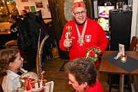 03 KarnevFeier SZWanheimerort 2025-02-28 03  Karnevals Freitag Tour - Auf nach Serm. Dort im Festzelt findet wie in jedem Jahr der Kinderkarneval statt. Abends geht es dann nach Laar zur dortigen KG Rot-Gold. In der Mehrzweckhalle feiern die Jecken auf der Karnevalsparty. Eine kleine Karnevalsfeier erwartet uns dann danach in Wanheimerort. Der Spielmannszug der Prinzengarde feiert dort mit Freunden. : DVPJ, Holger II, Kinderprinz Phil II., Prinzessin, Mia I., Prinzessin Mia I., HDK, Duisburg, Karneval, Helau, Tollität, Event, Session 2024, Session 2025, Hauptausschuss, Gemeinschaft, Hauptausschuss Karneval Duisburg, Duisburg ist echt