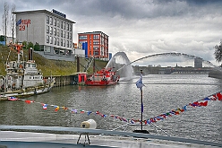 Prinzenfahrt Duisport 2025-02-28 08  Prinzenfahrt auf der Karl Jarres - Die Prinzenfahrt auf dem duisport-Schiff ist ein Höhepunkt in jeder Session! Pünktlich um 11:11 Uhr hieß es „Leinen los". Zusammen mit duisport-Vorstand Markus Bangen und Giordana Sperling-Doppstadt sowie Vertretern des HDK. Auch Vertreter aus Duisburgs Karnevalsgesellschaften waren an Bord und es ging volle Kraft voraus über den Rhein. : DVPJ, Holger II, Kinderprinz Phil II., Prinzessin, Mia I., Prinzessin Mia I., HDK, Duisburg, Karneval, Helau, Tollität, Event, Session 2024, Session 2025, Hauptausschuss, Gemeinschaft, Hauptausschuss Karneval Duisburg, Duisburg ist echt