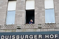 01 Prinzenwecken 2025-03-01 06  Am Nekelsamstag - ein Highlight - Es ist UNSER Tag. Um acht Uhr in der Früh werden mir Böllerschüssen am WYNDHAM Hotel Duisburger Hof geweckt. Gut gefrühstückt fahren wir nach Marxloh. Dort beginnt in diesem Jahr am neuen Tag zur neuen Uhrzeit der Kinderkarnevalszug Richtung Hamborn. Nach dem Umzug noch kurz der Empfang in der Hamborner Sparkassenfiliale und dann gehts noch weiter mit Terminen. Abends dann zum Bordfest der KG Alle Mann an Bord und danach zur Prunksitzung der KG Rot-Gold Laar. : DVPJ, Holger II, Kinderprinz Phil II., Prinzessin, Mia I., Prinzessin Mia I., HDK, Duisburg, Karneval, Helau, Tollität, Event, Session 2024, Session 2025, Hauptausschuss, Gemeinschaft, Hauptausschuss Karneval Duisburg, Duisburg ist echt