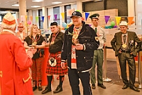 02 STSP Kinderkar 2025-03-01 41  Am Nekelsamstag - ein Highlight - Es ist UNSER Tag. Um acht Uhr in der Früh werden mir Böllerschüssen am WYNDHAM Hotel Duisburger Hof geweckt. Gut gefrühstückt fahren wir nach Marxloh. Dort beginnt in diesem Jahr am neuen Tag zur neuen Uhrzeit der Kinderkarnevalszug Richtung Hamborn. Nach dem Umzug noch kurz der Empfang in der Hamborner Sparkassenfiliale und dann gehts noch weiter mit Terminen. Abends dann zum Bordfest der KG Alle Mann an Bord und danach zur Prunksitzung der KG Rot-Gold Laar. : DVPJ, Holger II, Kinderprinz Phil II., Prinzessin, Mia I., Prinzessin Mia I., HDK, Duisburg, Karneval, Helau, Tollität, Event, Session 2024, Session 2025, Hauptausschuss, Gemeinschaft, Hauptausschuss Karneval Duisburg, Duisburg ist echt