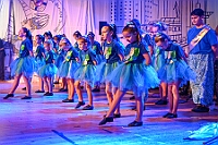 03 BordfAMaB 2025-03-01 06  Am Nekelsamstag - ein Highlight - Es ist UNSER Tag. Um acht Uhr in der Früh werden mir Böllerschüssen am WYNDHAM Hotel Duisburger Hof geweckt. Gut gefrühstückt fahren wir nach Marxloh. Dort beginnt in diesem Jahr am neuen Tag zur neuen Uhrzeit der Kinderkarnevalszug Richtung Hamborn. Nach dem Umzug noch kurz der Empfang in der Hamborner Sparkassenfiliale und dann gehts noch weiter mit Terminen. Abends dann zum Bordfest der KG Alle Mann an Bord und danach zur Prunksitzung der KG Rot-Gold Laar. : DVPJ, Holger II, Kinderprinz Phil II., Prinzessin, Mia I., Prinzessin Mia I., HDK, Duisburg, Karneval, Helau, Tollität, Event, Session 2024, Session 2025, Hauptausschuss, Gemeinschaft, Hauptausschuss Karneval Duisburg, Duisburg ist echt