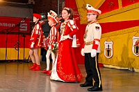 04 Prunks RGLaar2025-03-01 03  Am Nekelsamstag - ein Highlight - Es ist UNSER Tag. Um acht Uhr in der Früh werden mir Böllerschüssen am WYNDHAM Hotel Duisburger Hof geweckt. Gut gefrühstückt fahren wir nach Marxloh. Dort beginnt in diesem Jahr am neuen Tag zur neuen Uhrzeit der Kinderkarnevalszug Richtung Hamborn. Nach dem Umzug noch kurz der Empfang in der Hamborner Sparkassenfiliale und dann gehts noch weiter mit Terminen. Abends dann zum Bordfest der KG Alle Mann an Bord und danach zur Prunksitzung der KG Rot-Gold Laar. : DVPJ, Holger II, Kinderprinz Phil II., Prinzessin, Mia I., Prinzessin Mia I., HDK, Duisburg, Karneval, Helau, Tollität, Event, Session 2024, Session 2025, Hauptausschuss, Gemeinschaft, Hauptausschuss Karneval Duisburg, Duisburg ist echt