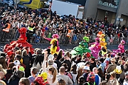 Rosenmontag 2025-03-03 045  Unser Rosenmontag 2025 - Nicht ganz so früh wie wir wird Prinz Holger II. geweckt, mit Böllerschüssen die vor dem IntercityHotel über den Bahnhofsvorplatz donnern. Danach geht es dann zum Prinzenfrühstück zum OB Sören Link ins Rathaus. Mit einer Stunde Verspätung rollt der Rosenmontagszug um 14:11 Uhr dann endlich los. Mit einem riesiger Jubelsturm empfängt uns das Publikum auf dem Opernplatz. Dann kommt die After-Zug-Party. Ein letztes Mal machen wir unser Programm. Jetzt kommt der Zeitpunkt unserer Verabschiedung, nochmal Jubel und dann ist Schluß. : DVPJ, Holger II, Kinderprinz Phil II., Prinzessin, Mia I., Prinzessin Mia I., HDK, Duisburg, Karneval, Helau, Tollität, Event, Session 2024, Session 2025, Hauptausschuss, Gemeinschaft, Hauptausschuss Karneval Duisburg, Duisburg ist echt