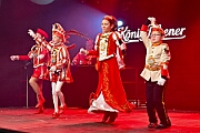 Rosenmontag 2025-03-03 098  Unser Rosenmontag 2025 - Nicht ganz so früh wie wir wird Prinz Holger II. geweckt, mit Böllerschüssen die vor dem IntercityHotel über den Bahnhofsvorplatz donnern. Danach geht es dann zum Prinzenfrühstück zum OB Sören Link ins Rathaus. Mit einer Stunde Verspätung rollt der Rosenmontagszug um 14:11 Uhr dann endlich los. Mit einem riesiger Jubelsturm empfängt uns das Publikum auf dem Opernplatz. Dann kommt die After-Zug-Party. Ein letztes Mal machen wir unser Programm. Jetzt kommt der Zeitpunkt unserer Verabschiedung, nochmal Jubel und dann ist Schluß. : DVPJ, Holger II, Kinderprinz Phil II., Prinzessin, Mia I., Prinzessin Mia I., HDK, Duisburg, Karneval, Helau, Tollität, Event, Session 2024, Session 2025, Hauptausschuss, Gemeinschaft, Hauptausschuss Karneval Duisburg, Duisburg ist echt