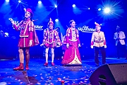 Rosenmontag 2025-03-03 110  Unser Rosenmontag 2025 - Nicht ganz so früh wie wir wird Prinz Holger II. geweckt, mit Böllerschüssen die vor dem IntercityHotel über den Bahnhofsvorplatz donnern. Danach geht es dann zum Prinzenfrühstück zum OB Sören Link ins Rathaus. Mit einer Stunde Verspätung rollt der Rosenmontagszug um 14:11 Uhr dann endlich los. Mit einem riesiger Jubelsturm empfängt uns das Publikum auf dem Opernplatz. Dann kommt die After-Zug-Party. Ein letztes Mal machen wir unser Programm. Jetzt kommt der Zeitpunkt unserer Verabschiedung, nochmal Jubel und dann ist Schluß. : DVPJ, Holger II, Kinderprinz Phil II., Prinzessin, Mia I., Prinzessin Mia I., HDK, Duisburg, Karneval, Helau, Tollität, Event, Session 2024, Session 2025, Hauptausschuss, Gemeinschaft, Hauptausschuss Karneval Duisburg, Duisburg ist echt