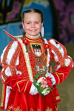 Ornat Shooting 2026-01-03 06  Foto-Shooting -- Bei nicht besonders freundlichem Wetter fand unser Shooting für dei Offiziellen Fotos im Ornat im Landschaftspark Nord statt. : DVPJ, Holger II, Kinderprinz Phil II., Prinzessin, Mia I., Prinzessin Mia I., HDK, Duisburg, Karneval, Helau, Tollität, Event, Session 2024, Session 2025, Hauptausschuss, Gemeinschaft, Hauptausschuss Karneval Duisburg, Duisburg ist echt