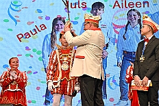 Kuerung Steinhof 2026-01-04 023  Unsere Kürung - Premiere - Im so genannten „Gürzenich“ von Duisburg, dem Steinhof in Huckingen fand am Sonntag, 4. Januar 2026, zum ersten Mal die Kürung einer Kinderprinzencrew statt. Wir sind nun als Prinz Juls I., Prinzessin Aileen I. mit Hofmarschall Sami und Pagin Paula der Stadt Duisburg 2026 inthronisiert. : DVPJ, Holger II, Kinderprinz Phil II., Prinzessin, Mia I., Prinzessin Mia I., HDK, Duisburg, Karneval, Helau, Tollität, Event, Session 2024, Session 2025, Hauptausschuss, Gemeinschaft, Hauptausschuss Karneval Duisburg, Duisburg ist echt