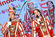 Kuerung Steinhof 2026-01-04 049  Unsere Kürung - Premiere - Im so genannten „Gürzenich“ von Duisburg, dem Steinhof in Huckingen fand am Sonntag, 4. Januar 2026, zum ersten Mal die Kürung einer Kinderprinzencrew statt. Wir sind nun als Prinz Juls I., Prinzessin Aileen I. mit Hofmarschall Sami und Pagin Paula der Stadt Duisburg 2026 inthronisiert. : DVPJ, Holger II, Kinderprinz Phil II., Prinzessin, Mia I., Prinzessin Mia I., HDK, Duisburg, Karneval, Helau, Tollität, Event, Session 2024, Session 2025, Hauptausschuss, Gemeinschaft, Hauptausschuss Karneval Duisburg, Duisburg ist echt