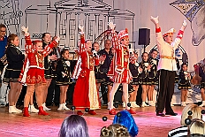 01 Damens AMaB 2026- 02-02 18  Sonntags Tour, 1. Februar - Am Sonntagvormittag, Damensitzung, war unser 1. Heimspiel bei den » Blauen Jungs « in der Aula vom Reinhard-und-Max-Mannesmann-Gymnasium. Danach in die 5. Etage vom IntercityHotel, 77 Jahre Rote Funken werden dort gefeiert. Später und der Gnadenkirche in Neumühl feierten die Senioren Karneval. Weiter ging es dann in der Rheinhausenhalle mit der Damensitzung von Rot-Weiß. Im Steinhof stand dann die Kindersitzung von den Musketieren auf dem Programm. Zum späten Nachmittag ging es dann etwas kleiner zu, Tanztee der SPD Großenbaum/Rahm im Coupe 1900. : DVPJ, Toni I, Kinderprinz Juls I., Juls I., Prinzessin, Aileen I., Prinzessin Aileen I., HDK, Duisburg, Karneval, Helau, Tollität, Event, Session 2025, Session 2026, Hauptausschuss, Gemeinschaft, Hauptausschuss Karneval Duisburg, Duisburg ist echt