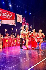 04 Damens RW Rheinh 2026- 02-02 02  Sonntags Tour, 1. Februar - Am Sonntagvormittag, Damensitzung, war unser 1. Heimspiel bei den » Blauen Jungs « in der Aula vom Reinhard-und-Max-Mannesmann-Gymnasium. Danach in die 5. Etage vom IntercityHotel, 77 Jahre Rote Funken werden dort gefeiert. Später und der Gnadenkirche in Neumühl feierten die Senioren Karneval. Weiter ging es dann in der Rheinhausenhalle mit der Damensitzung von Rot-Weiß. Im Steinhof stand dann die Kindersitzung von den Musketieren auf dem Programm. Zum späten Nachmittag ging es dann etwas kleiner zu, Tanztee der SPD Großenbaum/Rahm im Coupe 1900. : DVPJ, Toni I, Kinderprinz Juls I., Juls I., Prinzessin, Aileen I., Prinzessin Aileen I., HDK, Duisburg, Karneval, Helau, Tollität, Event, Session 2025, Session 2026, Hauptausschuss, Gemeinschaft, Hauptausschuss Karneval Duisburg, Duisburg ist echt