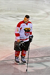 01 KarnevalOnIce 2026-02-06 41  alleato Arena und Ordensessen - Am späten Freitagnachmittag hieß es zum 4. Mal „Karneval on Ice“ . Nach der Premiere 2023 ist diese Veranstaltung weiterhin beliebt.  Das (Spaß)Eishockeyspiel der Teams Karneval vs. Stadt Duisburg endete 10:10. Nach diesem Besuch waren noch bei der Ehrengarde, diese hat den „Großen Orden“ an Joachim Loosen verliehen. : DVPJ, Toni I, Kinderprinz Juls I., Juls I., Prinzessin, Aileen I., Prinzessin Aileen I., HDK, Duisburg, Karneval, Helau, Tollität, Event, Session 2025, Session 2026, Hauptausschuss, Gemeinschaft, Hauptausschuss Karneval Duisburg, Duisburg ist echt