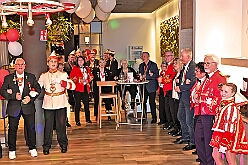 Prinzenem Intercity 2026- 02-10 23  Mal nicht wie immer - Eigentlich ist es Tradition der Roten Funken zu ihrem Prinzenempfang am Mittwoch vor Altweiber zu bitten. Dieses Jahr wurden im IntercityHotel die Tollitätten unvermeidbar einen Tag vorher : DVPJ, Toni I, Kinderprinz Juls I., Juls I., Prinzessin, Aileen I., Prinzessin Aileen I., HDK, Duisburg, Karneval, Helau, Tollität, Event, Session 2025, Session 2026, Hauptausschuss, Gemeinschaft, Hauptausschuss Karneval Duisburg, Duisburg ist echt