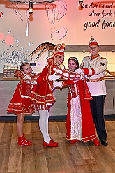 Prinzenem Intercity 2026- 02-10 25  Mal nicht wie immer - Eigentlich ist es Tradition der Roten Funken zu ihrem Prinzenempfang am Mittwoch vor Altweiber zu bitten. Dieses Jahr wurden im IntercityHotel die Tollitätten unvermeidbar einen Tag vorher : DVPJ, Toni I, Kinderprinz Juls I., Juls I., Prinzessin, Aileen I., Prinzessin Aileen I., HDK, Duisburg, Karneval, Helau, Tollität, Event, Session 2025, Session 2026, Hauptausschuss, Gemeinschaft, Hauptausschuss Karneval Duisburg, Duisburg ist echt