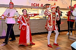 Prinzenem Intercity 2026- 02-10 29  Mal nicht wie immer - Eigentlich ist es Tradition der Roten Funken zu ihrem Prinzenempfang am Mittwoch vor Altweiber zu bitten. Dieses Jahr wurden im IntercityHotel die Tollitätten unvermeidbar einen Tag vorher : DVPJ, Toni I, Kinderprinz Juls I., Juls I., Prinzessin, Aileen I., Prinzessin Aileen I., HDK, Duisburg, Karneval, Helau, Tollität, Event, Session 2025, Session 2026, Hauptausschuss, Gemeinschaft, Hauptausschuss Karneval Duisburg, Duisburg ist echt