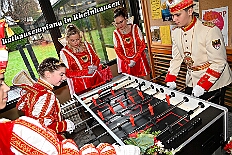 02 EmpfangRathaus 2026- 02-11 01  Mittwochs Tour, 11. Februar - Um 10 Uhr ging es an diesem Tag auf Karnevalsfeier der GGS Tonstraße für uns los. Danach waren dann 2 Termine mit Prinz Toni zusammen, einmal der Rathausempfang in Rheinhausen und das Wiegen bei der DEKRA. Am Nachmittag standen 3 Seniorenkarnevaslfeiern an, bei Casa Mia in Röttgersbach und den Hewag-Zentren Hufstraße und Brauerstraße. Nach dem Kurzbesuch bei den Lebensräumen Duisburg ging es in den Steinhof zum Abend für den Bürger des Jahres. : DVPJ, Toni I, Kinderprinz Juls I., Juls I., Prinzessin, Aileen I., Prinzessin Aileen I., HDK, Duisburg, Karneval, Helau, Tollität, Event, Session 2025, Session 2026, Hauptausschuss, Gemeinschaft, Hauptausschuss Karneval Duisburg, Duisburg ist echt