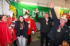 03 DEKRA PrWiegen 2026- 02-11 10  Mittwochs Tour, 11. Februar - Um 10 Uhr ging es an diesem Tag auf Karnevalsfeier der GGS Tonstraße für uns los. Danach waren dann 2 Termine mit Prinz Toni zusammen, einmal der Rathausempfang in Rheinhausen und das Wiegen bei der DEKRA. Am Nachmittag standen 3 Seniorenkarnevaslfeiern an, bei Casa Mia in Röttgersbach und den Hewag-Zentren Hufstraße und Brauerstraße. Nach dem Kurzbesuch bei den Lebensräumen Duisburg ging es in den Steinhof zum Abend für den Bürger des Jahres. : DVPJ, Toni I, Kinderprinz Juls I., Juls I., Prinzessin, Aileen I., Prinzessin Aileen I., HDK, Duisburg, Karneval, Helau, Tollität, Event, Session 2025, Session 2026, Hauptausschuss, Gemeinschaft, Hauptausschuss Karneval Duisburg, Duisburg ist echt