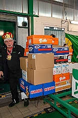 03 DEKRA PrWiegen 2026- 02-11 14  Mittwochs Tour, 11. Februar - Um 10 Uhr ging es an diesem Tag auf Karnevalsfeier der GGS Tonstraße für uns los. Danach waren dann 2 Termine mit Prinz Toni zusammen, einmal der Rathausempfang in Rheinhausen und das Wiegen bei der DEKRA. Am Nachmittag standen 3 Seniorenkarnevaslfeiern an, bei Casa Mia in Röttgersbach und den Hewag-Zentren Hufstraße und Brauerstraße. Nach dem Kurzbesuch bei den Lebensräumen Duisburg ging es in den Steinhof zum Abend für den Bürger des Jahres. : DVPJ, Toni I, Kinderprinz Juls I., Juls I., Prinzessin, Aileen I., Prinzessin Aileen I., HDK, Duisburg, Karneval, Helau, Tollität, Event, Session 2025, Session 2026, Hauptausschuss, Gemeinschaft, Hauptausschuss Karneval Duisburg, Duisburg ist echt