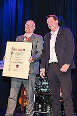 08 HDK Buerger desJahrse 2026- 02-11 29  Mittwochs Tour, 11. Februar - Um 10 Uhr ging es an diesem Tag auf Karnevalsfeier der GGS Tonstraße für uns los. Danach waren dann 2 Termine mit Prinz Toni zusammen, einmal der Rathausempfang in Rheinhausen und das Wiegen bei der DEKRA. Am Nachmittag standen 3 Seniorenkarnevaslfeiern an, bei Casa Mia in Röttgersbach und den Hewag-Zentren Hufstraße und Brauerstraße. Nach dem Kurzbesuch bei den Lebensräumen Duisburg ging es in den Steinhof zum Abend für den Bürger des Jahres. : DVPJ, Toni I, Kinderprinz Juls I., Juls I., Prinzessin, Aileen I., Prinzessin Aileen I., HDK, Duisburg, Karneval, Helau, Tollität, Event, Session 2025, Session 2026, Hauptausschuss, Gemeinschaft, Hauptausschuss Karneval Duisburg, Duisburg ist echt