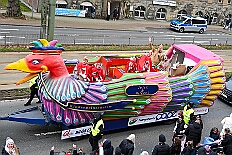 02 Der Zug 2026- 02-14 16  Unser Tag - ein schöner Tag - Es war 8 Uhr in der Früh als wir am Samstagmorgen, 14. Februar, als wir mit Musik am WYNDHAM Hotel Duisburger Hof geweckt wurden. Danach ging es dann nach Hamborn wo „unser“ Kinderkarnevalszug pünktlich um 11:11 Uhr startete. Zu Mittagszeit gab es dann anschließend eine Empfang für uns und die Teneriffa Delegation. : DVPJ, Toni I, Kinderprinz Juls I., Juls I., Prinzessin, Aileen I., Prinzessin Aileen I., HDK, Duisburg, Karneval, Helau, Tollität, Event, Session 2025, Session 2026, Hauptausschuss, Gemeinschaft, Hauptausschuss Karneval Duisburg, Duisburg ist echt