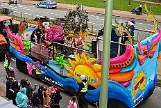 02 Der Zug 2026- 02-14 44  Unser Tag - ein schöner Tag - Es war 8 Uhr in der Früh als wir am Samstagmorgen, 14. Februar, als wir mit Musik am WYNDHAM Hotel Duisburger Hof geweckt wurden. Danach ging es dann nach Hamborn wo „unser“ Kinderkarnevalszug pünktlich um 11:11 Uhr startete. Zu Mittagszeit gab es dann anschließend eine Empfang für uns und die Teneriffa Delegation. : DVPJ, Toni I, Kinderprinz Juls I., Juls I., Prinzessin, Aileen I., Prinzessin Aileen I., HDK, Duisburg, Karneval, Helau, Tollität, Event, Session 2025, Session 2026, Hauptausschuss, Gemeinschaft, Hauptausschuss Karneval Duisburg, Duisburg ist echt