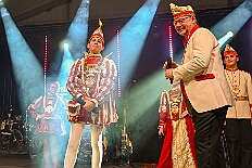 04 Heerlager 2026- 02-16 32  KG Rot-Gold Laar im Ewaldi-Haus - Die KG Rot-Gold Laar hatte am 6. Mai zum Frühlingsfest eingeladen. Wir als designierte Kinderprinzencrew 2027 sind gern der Einladung gefolgt. Nach Leckereien vom Grill, sowie Kaffee und Kuchen startete  ab ca. 19 Uhr die Frühlingsparty. : DVPJ, Toni I, Kinderprinz Juls I., Juls I., Prinzessin, Aileen I., Prinzessin Aileen I., HDK, Duisburg, Karneval, Helau, Tollität, Event, Session 2025, Session 2026, Hauptausschuss, Gemeinschaft, Hauptausschuss Karneval Duisburg, Duisburg ist echt