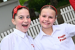 Mercuralia 2025-05-17 03  Maifest 2025 - Am Samstag dem 17. Mai besuchten wir das MERCURALIA der Römergarde in Dinslaken. Es war die XVII. Auflage und wie in jedem Jahr war die Kinderprinzencrew der Glücksbringer bei der Blumen-Frühlingsverlosung. : DVPJ, Holger II, Kinderprinz Phil II., Prinzessin, Mia I., Prinzessin Mia I., HDK, Duisburg, Karneval, Helau, Tollität, Event, Session 2024, Session 2025, Hauptausschuss, Gemeinschaft, Hauptausschuss Karneval Duisburg, Duisburg ist echt