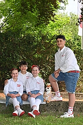 Mercuralia 2025-05-17 07  Maifest 2025 - Am Samstag dem 17. Mai besuchten wir das MERCURALIA der Römergarde in Dinslaken. Es war die XVII. Auflage und wie in jedem Jahr war die Kinderprinzencrew der Glücksbringer bei der Blumen-Frühlingsverlosung. : DVPJ, Holger II, Kinderprinz Phil II., Prinzessin, Mia I., Prinzessin Mia I., HDK, Duisburg, Karneval, Helau, Tollität, Event, Session 2024, Session 2025, Hauptausschuss, Gemeinschaft, Hauptausschuss Karneval Duisburg, Duisburg ist echt