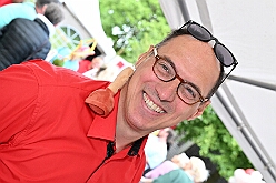 Mercuralia 2025-05-17 31  Maifest 2025 - Am Samstag dem 17. Mai besuchten wir das MERCURALIA der Römergarde in Dinslaken. Es war die XVII. Auflage und wie in jedem Jahr war die Kinderprinzencrew der Glücksbringer bei der Blumen-Frühlingsverlosung. : DVPJ, Holger II, Kinderprinz Phil II., Prinzessin, Mia I., Prinzessin Mia I., HDK, Duisburg, Karneval, Helau, Tollität, Event, Session 2024, Session 2025, Hauptausschuss, Gemeinschaft, Hauptausschuss Karneval Duisburg, Duisburg ist echt