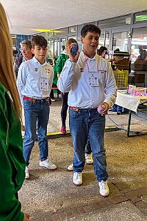 01 KGMarxlJecken 2025-09-13 04  Am Samstag 13. September - Zuerst waren wir in „Mattlerbusch“. Die Marxloher-Jecken „Feierten mit Freunden“ dort auf dem Gelände neben dem Niederrheinischen Karnevalsmusem. Danach gab es das Heimspiel bei unserer KG Alle Mann an Bord. Ein Gartenfest mit den aktiven und passiven Mitgliedern.