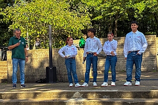 01 KGMarxlJecken 2025-09-13 08  Am Samstag 13. September - Zuerst waren wir in „Mattlerbusch“. Die Marxloher-Jecken „Feierten mit Freunden“ dort auf dem Gelände neben dem Niederrheinischen Karnevalsmusem. Danach gab es das Heimspiel bei unserer KG Alle Mann an Bord. Ein Gartenfest mit den aktiven und passiven Mitgliedern.