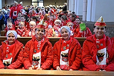 01 AuftaktNordVer 2025-11-07 03  Langer Samstag, der 8. November  - Am Samstagmorgen stand in der Abteikirche der karnevalistische Gottesdienst in Hamborm an. Mit eine kleinen Umzug ging’ s zum dortigen Rathaus. Karnevalsauftakt der Nordvereine. Am frühen Abend dann in Laar zu Rot-Goldenen KG und später zur Party zum Hoppeditzerwachen bei der KG Sonniger Süden. : DVPJ, Holger II, Kinderprinz Phil II., Prinzessin, Mia I., Prinzessin Mia I., HDK, Duisburg, Karneval, Helau, Tollität, Event, Session 2024, Session 2025, Hauptausschuss, Gemeinschaft, Hauptausschuss Karneval Duisburg, Duisburg ist echt