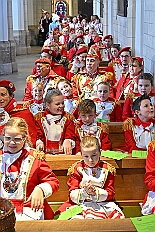 01 AuftaktNordVer 2025-11-07 12  Langer Samstag, der 8. November  - Am Samstagmorgen stand in der Abteikirche der karnevalistische Gottesdienst in Hamborm an. Mit eine kleinen Umzug ging’ s zum dortigen Rathaus. Karnevalsauftakt der Nordvereine. Am frühen Abend dann in Laar zu Rot-Goldenen KG und später zur Party zum Hoppeditzerwachen bei der KG Sonniger Süden. : DVPJ, Holger II, Kinderprinz Phil II., Prinzessin, Mia I., Prinzessin Mia I., HDK, Duisburg, Karneval, Helau, Tollität, Event, Session 2024, Session 2025, Hauptausschuss, Gemeinschaft, Hauptausschuss Karneval Duisburg, Duisburg ist echt
