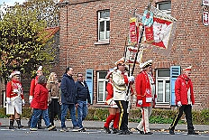 01 AuftaktNordVer 2025-11-07 14  Langer Samstag, der 8. November  - Am Samstagmorgen stand in der Abteikirche der karnevalistische Gottesdienst in Hamborm an. Mit eine kleinen Umzug ging’ s zum dortigen Rathaus. Karnevalsauftakt der Nordvereine. Am frühen Abend dann in Laar zu Rot-Goldenen KG und später zur Party zum Hoppeditzerwachen bei der KG Sonniger Süden. : DVPJ, Holger II, Kinderprinz Phil II., Prinzessin, Mia I., Prinzessin Mia I., HDK, Duisburg, Karneval, Helau, Tollität, Event, Session 2024, Session 2025, Hauptausschuss, Gemeinschaft, Hauptausschuss Karneval Duisburg, Duisburg ist echt