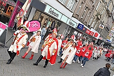 01 AuftaktNordVer 2025-11-07 19  Langer Samstag, der 8. November  - Am Samstagmorgen stand in der Abteikirche der karnevalistische Gottesdienst in Hamborm an. Mit eine kleinen Umzug ging’ s zum dortigen Rathaus. Karnevalsauftakt der Nordvereine. Am frühen Abend dann in Laar zu Rot-Goldenen KG und später zur Party zum Hoppeditzerwachen bei der KG Sonniger Süden. : DVPJ, Holger II, Kinderprinz Phil II., Prinzessin, Mia I., Prinzessin Mia I., HDK, Duisburg, Karneval, Helau, Tollität, Event, Session 2024, Session 2025, Hauptausschuss, Gemeinschaft, Hauptausschuss Karneval Duisburg, Duisburg ist echt