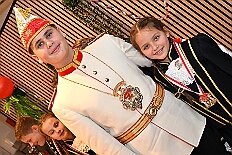 Kuerung Steinhof 2026-01-04 079  Unsere Kürung - Premiere - Im so genannten „Gürzenich“ von Duisburg, dem Steinhof in Huckingen fand am Sonntag, 4. Januar 2026, zum ersten Mal die Kürung einer Kinderprinzencrew statt. Wir sind nun als Prinz Juls I., Prinzessin Aileen I. mit Hofmarschall Sami und Pagin Paula der Stadt Duisburg 2026 inthronisiert. : DVPJ, Holger II, Kinderprinz Phil II., Prinzessin, Mia I., Prinzessin Mia I., HDK, Duisburg, Karneval, Helau, Tollität, Event, Session 2024, Session 2025, Hauptausschuss, Gemeinschaft, Hauptausschuss Karneval Duisburg, Duisburg ist echt