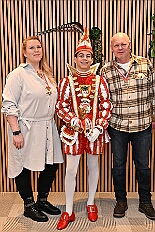 Kuerung Steinhof 2026-01-04 098  Unsere Kürung - Premiere - Im so genannten „Gürzenich“ von Duisburg, dem Steinhof in Huckingen fand am Sonntag, 4. Januar 2026, zum ersten Mal die Kürung einer Kinderprinzencrew statt. Wir sind nun als Prinz Juls I., Prinzessin Aileen I. mit Hofmarschall Sami und Pagin Paula der Stadt Duisburg 2026 inthronisiert. : DVPJ, Holger II, Kinderprinz Phil II., Prinzessin, Mia I., Prinzessin Mia I., HDK, Duisburg, Karneval, Helau, Tollität, Event, Session 2024, Session 2025, Hauptausschuss, Gemeinschaft, Hauptausschuss Karneval Duisburg, Duisburg ist echt