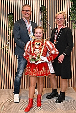 Kuerung Steinhof 2026-01-04 111  Unsere Kürung - Premiere - Im so genannten „Gürzenich“ von Duisburg, dem Steinhof in Huckingen fand am Sonntag, 4. Januar 2026, zum ersten Mal die Kürung einer Kinderprinzencrew statt. Wir sind nun als Prinz Juls I., Prinzessin Aileen I. mit Hofmarschall Sami und Pagin Paula der Stadt Duisburg 2026 inthronisiert. : DVPJ, Holger II, Kinderprinz Phil II., Prinzessin, Mia I., Prinzessin Mia I., HDK, Duisburg, Karneval, Helau, Tollität, Event, Session 2024, Session 2025, Hauptausschuss, Gemeinschaft, Hauptausschuss Karneval Duisburg, Duisburg ist echt