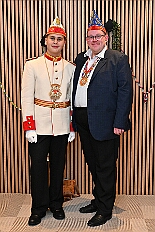 Kuerung Steinhof 2026-01-04 115  Unsere Kürung - Premiere - Im so genannten „Gürzenich“ von Duisburg, dem Steinhof in Huckingen fand am Sonntag, 4. Januar 2026, zum ersten Mal die Kürung einer Kinderprinzencrew statt. Wir sind nun als Prinz Juls I., Prinzessin Aileen I. mit Hofmarschall Sami und Pagin Paula der Stadt Duisburg 2026 inthronisiert. : DVPJ, Holger II, Kinderprinz Phil II., Prinzessin, Mia I., Prinzessin Mia I., HDK, Duisburg, Karneval, Helau, Tollität, Event, Session 2024, Session 2025, Hauptausschuss, Gemeinschaft, Hauptausschuss Karneval Duisburg, Duisburg ist echt