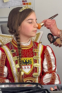 LokalzeitDuisburg 2026-01-07 04  Freitags beim EVD - Nach einem kurzem Hallo im Coupe 1900 sind es zum EVD. Zum letzten Spieltag der Hauptrunde besuchten wir in der PreZero Rheinlandhalle das Eishockeyspiel der „Füchse“ gegen die „Saale Bulls“. Es endete mit einem verdienten Sieg des EVD, 5:1. Die „Füchse“ erreichten damit die Pre-Playoffs!!!