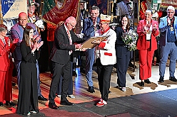 Kuer Toni I 2026-01-10 14  Galaabend zur Prinzenkürung - Samstag der 10. Januar 2026, ein ein stimmungsvoller Abend umringt die Kürung se. Tollität Prinz Toni I. in der restlos ausverkauften Mercatorhalle. Nach dem Einmarsch der Standarten und der Begrüßung vom HDK Präsidenten „Michel“ Jansen zeigten wir unser komplettes Programm den 1000 Gästen. : DVPJ, no.6207 Press D, Toni I, Kinderprinz Juls I., Juls I., Prinzessin, Aileen I., Prinzessin Aileen I., HDK, Duisburg, Karneval, Helau, Tollität, Event, Session 2025, Session 2026, Hauptausschuss, Gemeinschaft, Hauptausschuss Karneval Duisburg, Duisburg ist echt