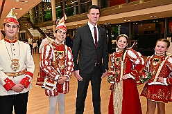 Kuer Toni I 2026-01-10 36  Galaabend zur Prinzenkürung - Samstag der 10. Januar 2026, ein ein stimmungsvoller Abend umringt die Kürung se. Tollität Prinz Toni I. in der restlos ausverkauften Mercatorhalle. Nach dem Einmarsch der Standarten und der Begrüßung vom HDK Präsidenten „Michel“ Jansen zeigten wir unser komplettes Programm den 1000 Gästen. : DVPJ, no.6207 Press D, Toni I, Kinderprinz Juls I., Juls I., Prinzessin, Aileen I., Prinzessin Aileen I., HDK, Duisburg, Karneval, Helau, Tollität, Event, Session 2025, Session 2026, Hauptausschuss, Gemeinschaft, Hauptausschuss Karneval Duisburg, Duisburg ist echt