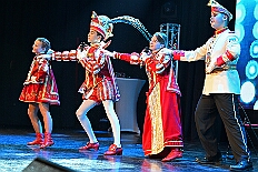 Empfang Toni I 2026-01-11 33  Empfang se. Tollität Prinz Toni I. - IEmpfang se. Tollität Prinz Toni I.
Im Steinhof in Huckingen bat traditionsgemäß einen Tag nach seiner Ernennung zum Prinz Karneval der Stadt Duisburg, Toni I. zum Empfang. Nicht nur Family and Friends und der HDK-Förderkreis kamen zum Gratulieren, sondern  Bastian I. und Steffen I. des KGK aus Moers. Ein buntes Rahmenprogramm, u. a. gestaltet von Duisburger Garde- und Showtänzen, rundeten den Abend ab. : DVPJ, no.6207 Press D, Toni I, Kinderprinz Juls I., Juls I., Prinzessin, Aileen I., Prinzessin Aileen I., HDK, Duisburg, Karneval, Helau, Tollität, Event, Session 2025, Session 2026, Hauptausschuss, Gemeinschaft, Hauptausschuss Karneval Duisburg, Duisburg ist echt