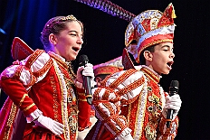 Empfang Toni I 2026-01-11 38  Empfang se. Tollität Prinz Toni I. - IEmpfang se. Tollität Prinz Toni I.
Im Steinhof in Huckingen bat traditionsgemäß einen Tag nach seiner Ernennung zum Prinz Karneval der Stadt Duisburg, Toni I. zum Empfang. Nicht nur Family and Friends und der HDK-Förderkreis kamen zum Gratulieren, sondern  Bastian I. und Steffen I. des KGK aus Moers. Ein buntes Rahmenprogramm, u. a. gestaltet von Duisburger Garde- und Showtänzen, rundeten den Abend ab. : DVPJ, no.6207 Press D, Toni I, Kinderprinz Juls I., Juls I., Prinzessin, Aileen I., Prinzessin Aileen I., HDK, Duisburg, Karneval, Helau, Tollität, Event, Session 2025, Session 2026, Hauptausschuss, Gemeinschaft, Hauptausschuss Karneval Duisburg, Duisburg ist echt