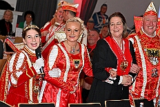 Empfang Toni I 2026-01-11 41  Empfang se. Tollität Prinz Toni I. - IEmpfang se. Tollität Prinz Toni I.
Im Steinhof in Huckingen bat traditionsgemäß einen Tag nach seiner Ernennung zum Prinz Karneval der Stadt Duisburg, Toni I. zum Empfang. Nicht nur Family and Friends und der HDK-Förderkreis kamen zum Gratulieren, sondern  Bastian I. und Steffen I. des KGK aus Moers. Ein buntes Rahmenprogramm, u. a. gestaltet von Duisburger Garde- und Showtänzen, rundeten den Abend ab. : DVPJ, no.6207 Press D, Toni I, Kinderprinz Juls I., Juls I., Prinzessin, Aileen I., Prinzessin Aileen I., HDK, Duisburg, Karneval, Helau, Tollität, Event, Session 2025, Session 2026, Hauptausschuss, Gemeinschaft, Hauptausschuss Karneval Duisburg, Duisburg ist echt