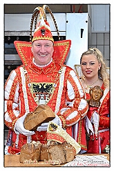 01 Prinzenbacken 2026-01-14 25  Prinzenbacken mit Klein und Groß - Im Karneval ist Tradition eng mit der Zahl „11“ verbunden. So fand auch in diesem Jahr das „Prinzenbacken“ zum elften mal statt. In der Bäckerei und Konditorei Vormann Im Schlenk sah man allen Beteiligten den Spass am Backen sichtlich an. Abends folgten wir dann noch der Einladung der CDU Ratsfraktion in Duisburger Rathaus. : DVPJ, no.6207 Press D, Toni I, Kinderprinz Juls I., Juls I., Prinzessin, Aileen I., Prinzessin Aileen I., HDK, Duisburg, Karneval, Helau, Tollität, Event, Session 2025, Session 2026, Hauptausschuss, Gemeinschaft, Hauptausschuss Karneval Duisburg, Duisburg ist echt